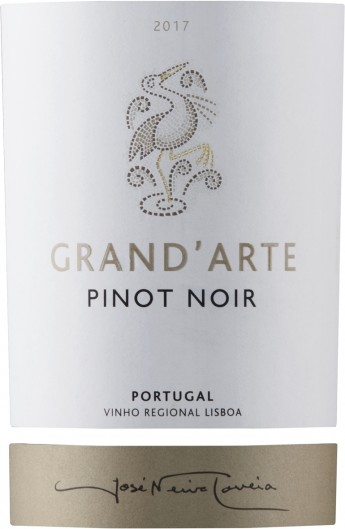 01932-GrandArtePinotNoir2017_300R_100