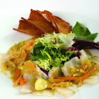 SALT COD SALAD WITH BROA* BREAD SLICES AND ONION